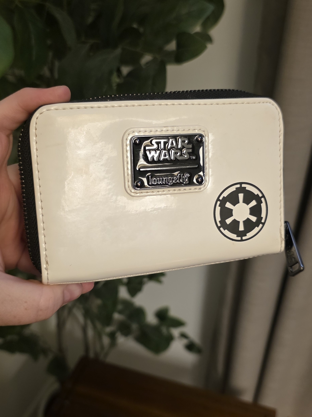 Loungefly Star Wars Holographic Storm Trooper Wallet - Picture 11 of 11